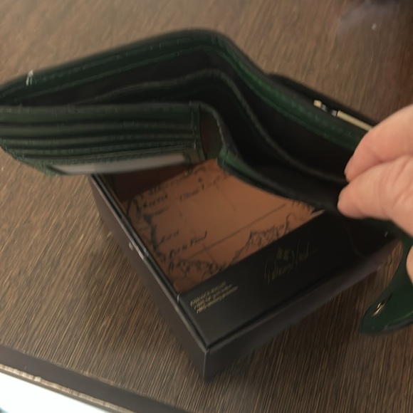 Patricia Nash Kisslock Wallet - Picture 6 of 6